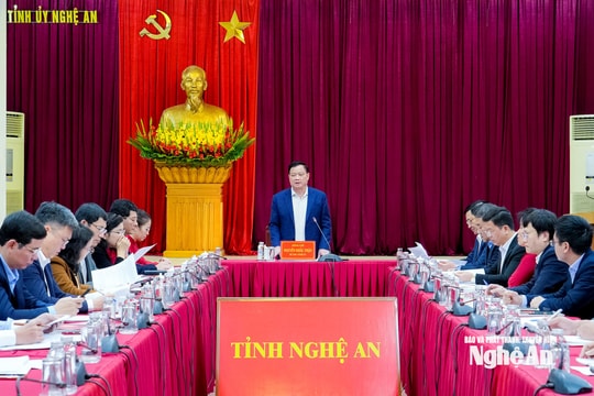 Bí thư Tỉnh ủy Nguyễn Khắc Thận làm việc với Văn phòng Tỉnh ủy