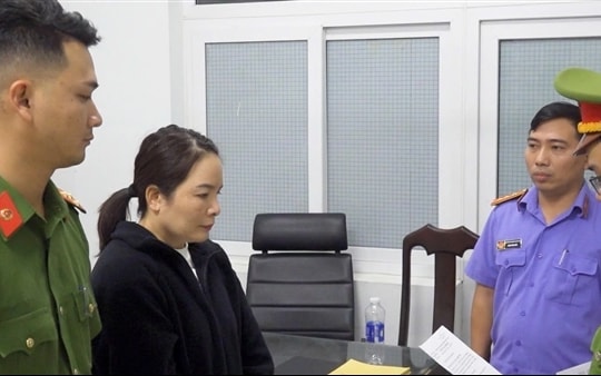 Bắt nữ giám đốc lừa đảo 14 tỷ đồng tiền đặt cọc mua đất theo 'suất ngoại giao'