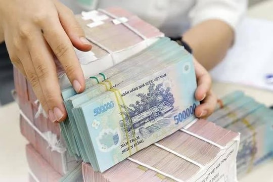 Thanh khoản ngân hàng chịu áp lực khi tín dụng tăng 19%, vượt xa huy động vốn