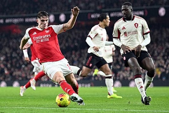 Arsenal chia điểm Liverpool: Nỗi lo hàng công đe dọa tham vọng vô địch Premier League