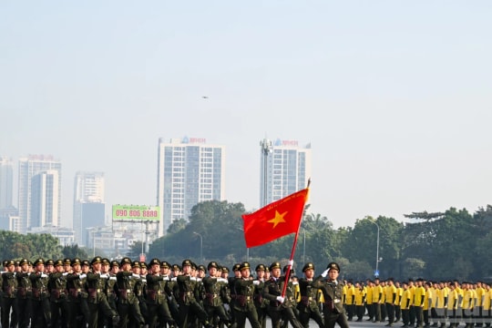 Thường trực Ban Bí thư Trần Cẩm Tú dự Lễ xuất quân bảo vệ an ninh trật tự phục vụ Đại hội XIV của Đảng