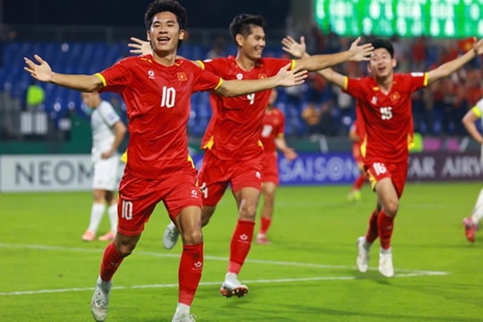 U23 Việt Nam lập kỳ tích tại châu Á: HLV Kim Sang Sik tái hiện lịch sử của ông Hoàng Anh Tuấn