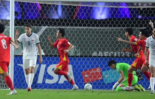 U23 Việt Nam thắng kịch tính Kyrgyzstan 2-1: Bản lĩnh của thầy trò Kim Sang-sik
