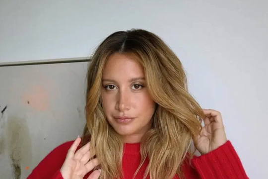 Ashley Tisdale tập trung vào dự án cá nhân sau khi tố nhóm mẹ bỉm Hollywood độc hại