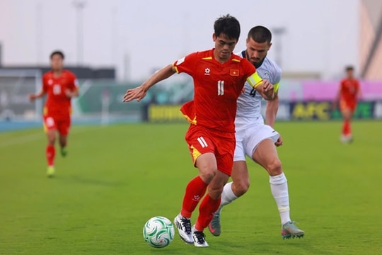 Khuất Văn Khang lập kỷ lục vô tiền khoáng hậu và san bằng thành tích của Công Phượng