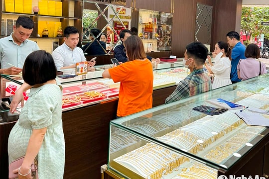 Giá vàng 15h chiều nay 12/1: Giá vàng thế giới, vàng miếng, vàng nhẫn