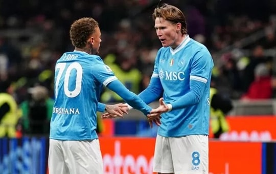 Scott McTominay lập cú đúp giúp Napoli cầm chân Inter Milan tại San Siro