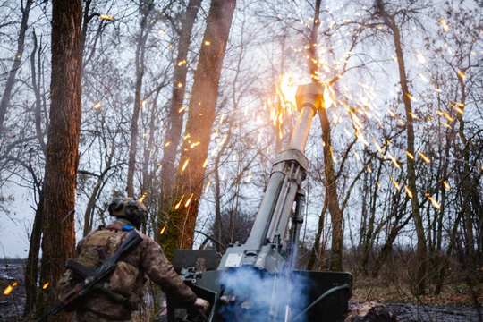 Khẩu pháo bảo tàng 2B16 Nona-K tái xuất và lưới lửa chống drone của tàu sân bay Mỹ