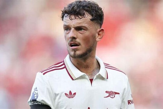 Everton muốn giải cứu Ben White và cam kết bất ngờ từ Upamecano