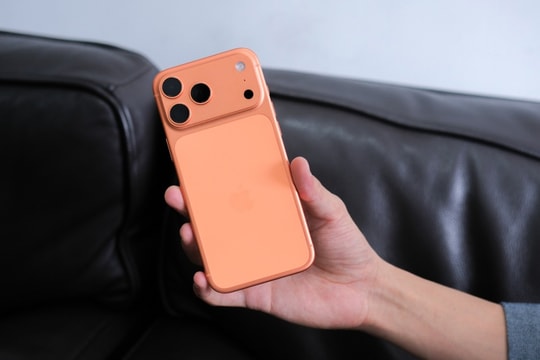 Apple dẫn đầu thị trường smartphone toàn cầu năm 2025: Cuộc đổi ngôi ngoạn mục