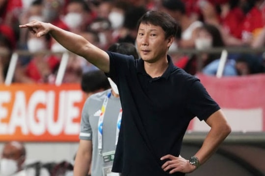 U23 Việt Nam lập kỳ tích toàn thắng vòng bảng sau nước cờ táo bạo của HLV Kim Sang-sik