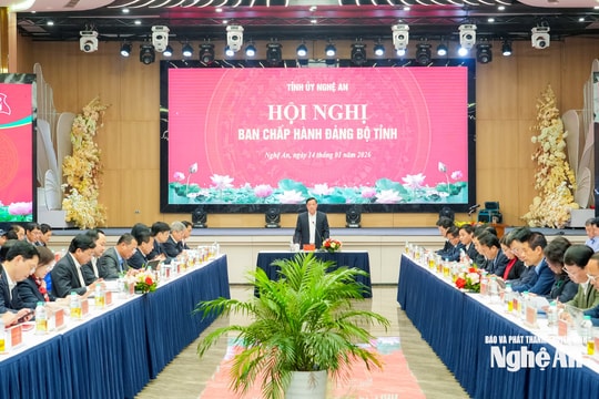 Hội nghị lần thứ 4 Ban Chấp hành Đảng bộ tỉnh Nghệ An