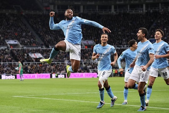 Manchester City đặt chân vào chung kết EFL Cup sau chiến thắng 2-0 trước Newcastle