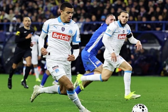 Marseille hủy diệt Bayeux 9-0: Mason Greenwood lập hat-trick rực sáng