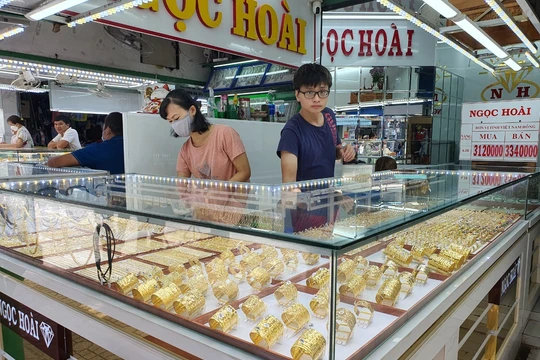 Giá vàng 15h chiều nay 15/1: Giá vàng thế giới, vàng miếng, vàng nhẫn