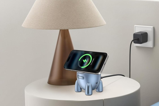 Ugreen ra mắt sạc không dây hình tên lửa hỗ trợ công suất 25W cho iPhone 17