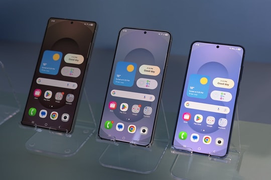 Samsung Galaxy S26 dự kiến nâng cấp sạc nhanh lên 45W và tăng dung lượng pin đáng kể