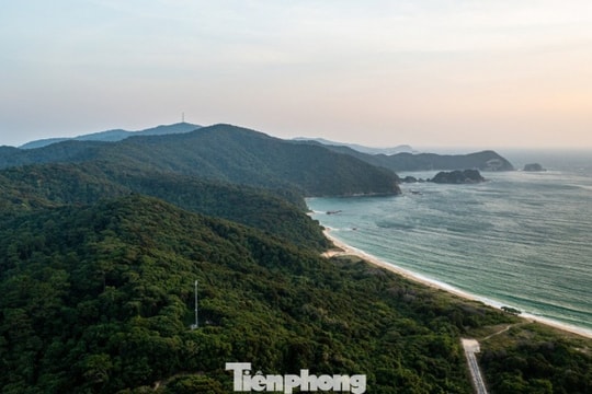 Đảo Thanh Lân: Trải nghiệm ngắm bình minh và hoàng hôn tuyệt đẹp tại Quảng Ninh