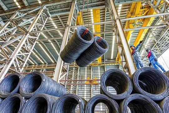 Giá thép hôm nay 17/1: Thép xây dựng tăng nhẹ, quặng sắt áp lực vì tồn kho kỷ lục