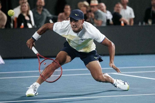 Kết quả tennis 16/1: Sebastian Baez thăng hoa, Mirra Andreeva vào chung kết Adelaide
