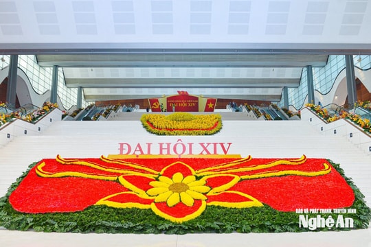 Thủ đô Hà Nội rực rỡ đón chào Đại hội XIV của Đảng