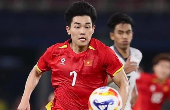 U23 Việt Nam đấu U23 Trung Quốc: Đình Bắc tái xuất và màn cân não tại bán kết