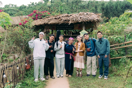 Gia đình Haha tập 16: Các nghệ sĩ xúc động trở lại bản Liền sau 15 chặng hành trình