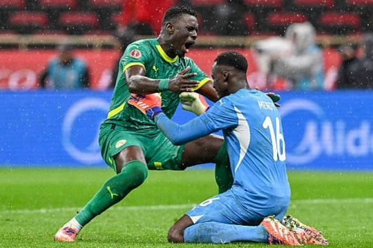 Edouard Mendy rực sáng giúp Senegal đánh bại Morocco để lên ngôi vô địch