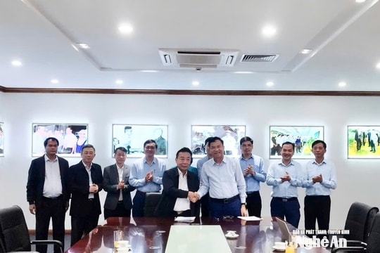 Nghệ An: Ký kết hợp tác xây dựng nhà máy chế biến hoa quả công nghệ cao gắn với phát triển vùng nguyên liệu