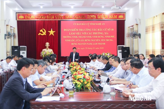 Phó Chủ tịch UBND tỉnh Hoàng Phú Hiền làm việc với 10 phường, xã về công tác bầu cử