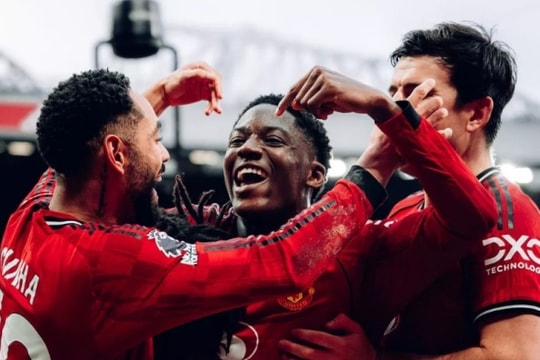 Michael Carrick hồi sinh sự nghiệp Kobbie Mainoo tại Manchester United