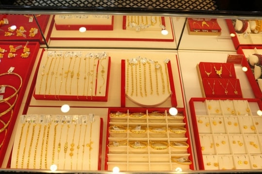 Cập nhật 08:30 sáng 20/01/2026: Giá vàng đồng loạt đi ngang, SJC neo ở mức 165.000