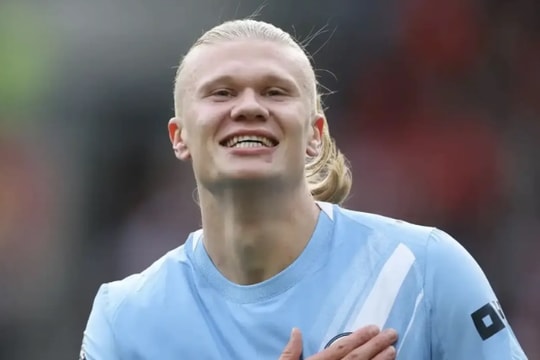 Man City thét giá Haaland 200 triệu euro, Barca đẩy Ter Stegen sang Girona