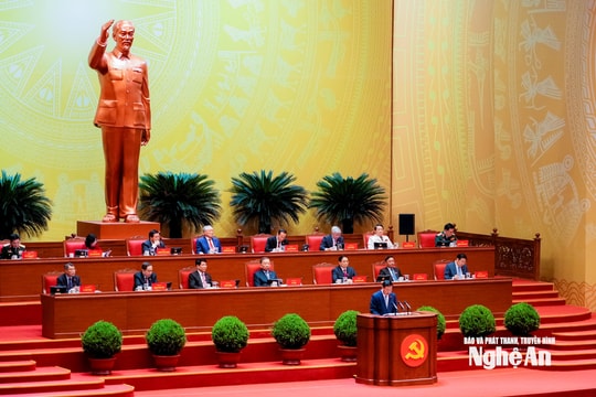 Thảo luận, làm rõ hơn những vấn đề đặt ra trong Văn kiện trình Đại hội XIV của Đảng