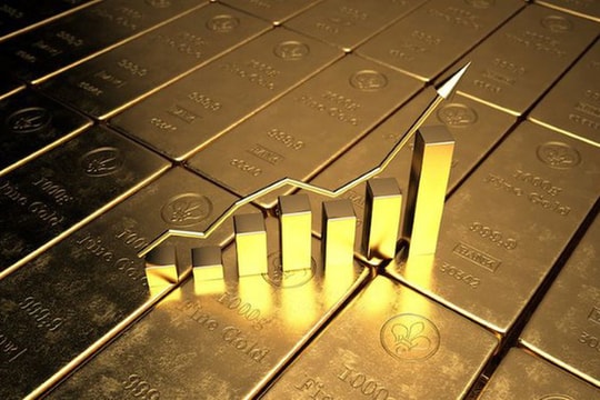 Giá vàng trong nước lập kỷ lục 166,1 triệu đồng/lượng khi giá thế giới vượt 4.760 USD