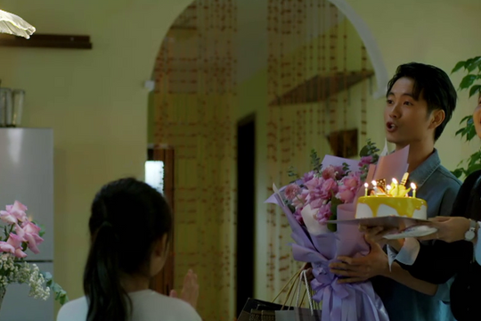 Gia đình trái dấu tập 23: Bé Nhi khiến bà Ánh mủi lòng vì sự hiểu chuyện