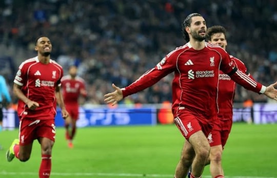 Liverpool đè bẹp Marseille 3-0: Siêu phẩm của Szoboszlai và bản lĩnh tại Velodrome