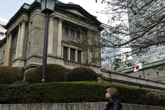 BOJ giữ nguyên lãi suất 0,75% và nâng dự báo tăng trưởng kinh tế Nhật Bản