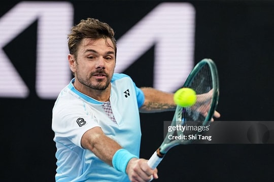 Stan Wawrinka lập kỷ lục 48 năm tại Australian Open; Sinner nối dài mạch thắng kỷ lục
