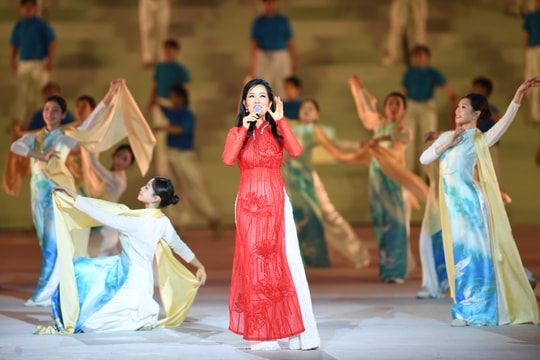 Chương trình nghệ thuật Dưới lá cờ vẻ vang của Đảng: Quy mô kỷ lục tại sân Mỹ Đình