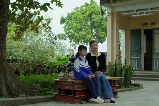 "Gia đình trái dấu" tập 25: Bé Nhi bỏ trốn vào Đắk Lắk vì mặc cảm gia đình tan vỡ