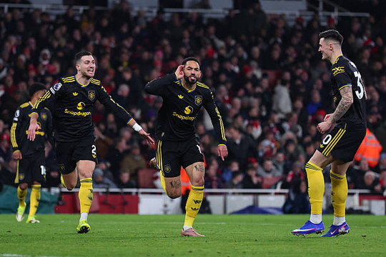 Manchester United định hình lại Ngoại hạng Anh: Carrick và cú xoay chuyển lịch sử
