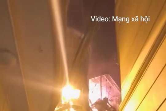 Kịp thời dập tắt đám cháy ngùn ngụt tại nhà dân trong phố