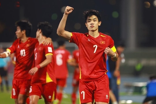 Đình Bắc và Trung Kiên lọt tầm ngắm J-League: Bước ngoặt xuất ngoại sau kỳ tích châu Á