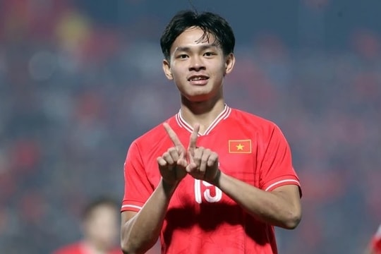 Bùi Vĩ Hào và nghĩa cử ấm lòng của đồng đội U23 Việt Nam sau chấn thương