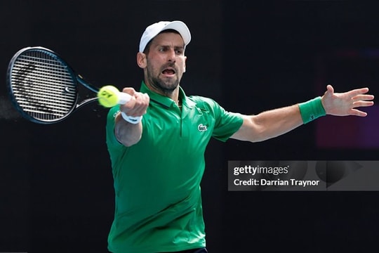 Novak Djokovic vào bán kết Australian Open 2026 sau kịch bản bỏ cuộc đầy tiếc nuối