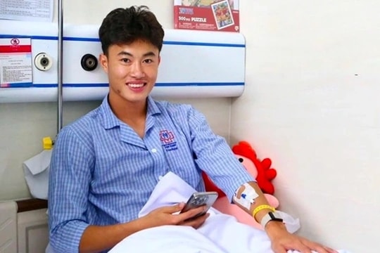 HLV Kim Sang-sik đón tin vui kép: Văn Trường hồi phục tích cực, Hiểu Minh phẫu thuật thành công
