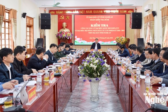 Phó Chủ tịch UBND tỉnh Nguyễn Văn Đệ kiểm tra công tác chuẩn bị bầu cử