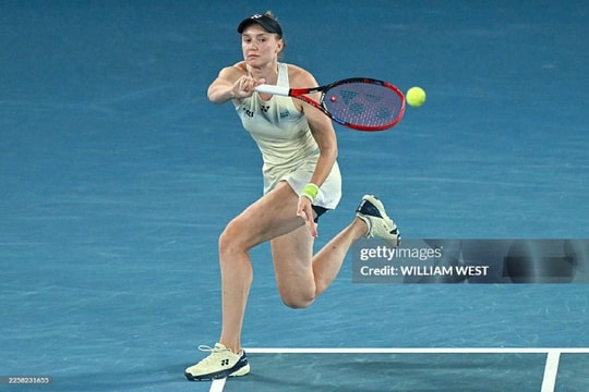 Elena Rybakina hạ gục Jessica Pegula, vào chung kết Australian Open 2026