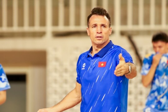 HLV Giustozzi phản ứng sau thẻ đỏ của Ngọc Linh dù futsal Việt Nam thắng Lebanon